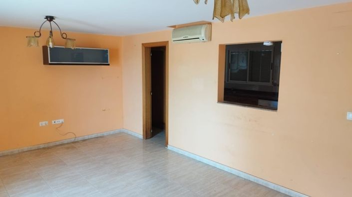 Image No.34-3 Bed Townhouse for sale