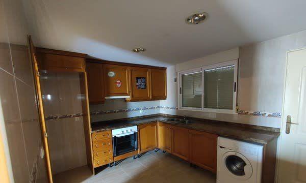 Image No.41-3 Bed Townhouse for sale