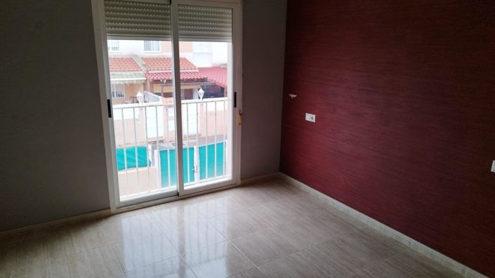 Image No.44-3 Bed Townhouse for sale
