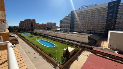 7342592015624277foto103917