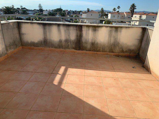 Image No.11-3 Bed Townhouse for sale