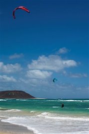 more-kite-surfer