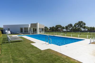 A10-Emerald-Greens-apartments-San-Roque-Terrace-pool--Custom-