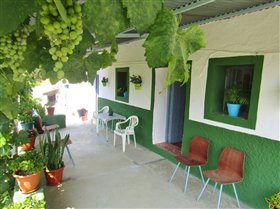 Image No.0-Maison de campagne de 3 chambres à vendre à Malaga