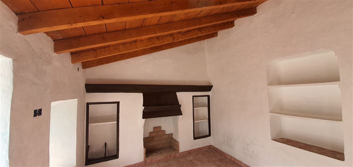 Image No.18-4 Bed Country House for sale