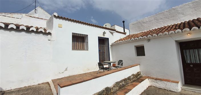 Image No.3-4 Bed Country House for sale