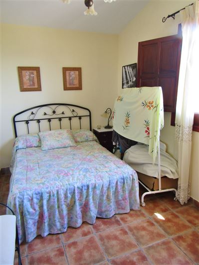 Image No.15-Maison de campagne de 3 chambres à vendre à Iznate