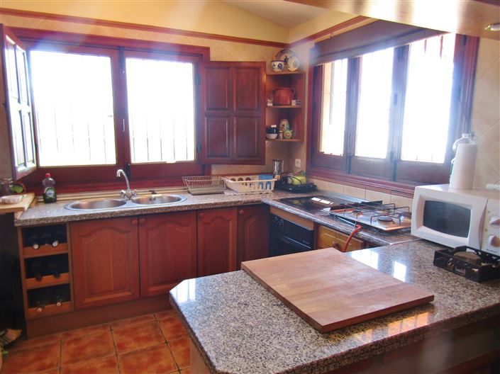 Image No.9-Maison de campagne de 3 chambres à vendre à Iznate