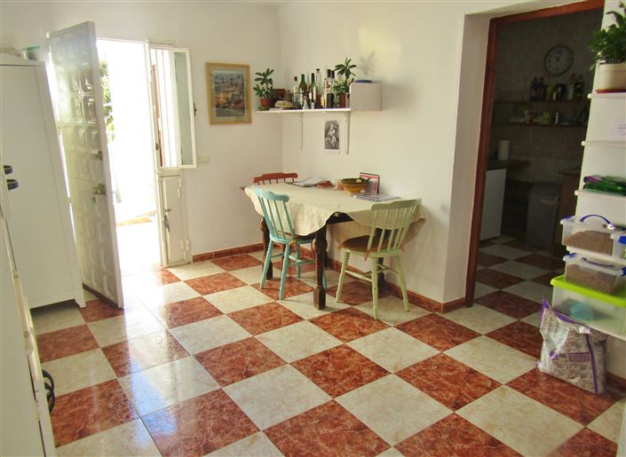 Image No.17-6 Bed Villa for sale