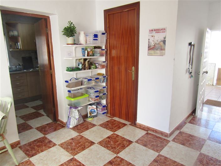 Image No.18-6 Bed Villa for sale