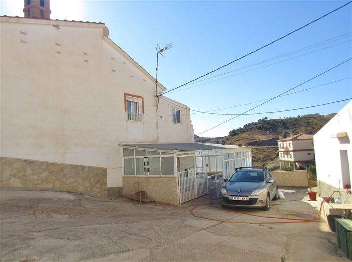 Image No.28-6 Bed Villa for sale