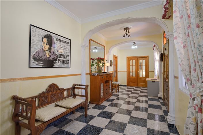 Image No.5-6 Bed Villa for sale