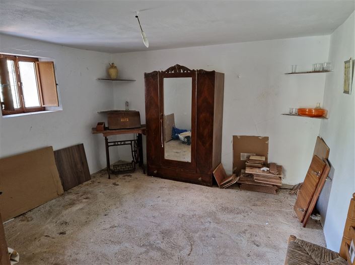 Image No.21-3 Bed Country House for sale