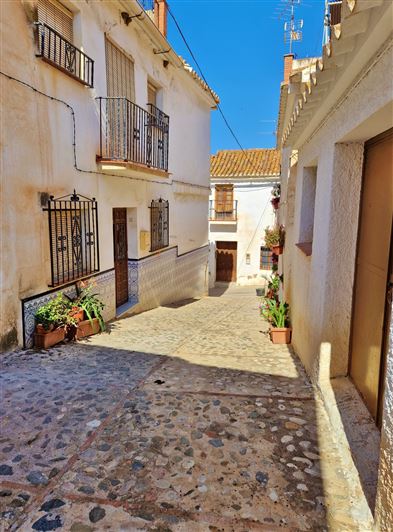 Image No.25-2 Bed Village House for sale