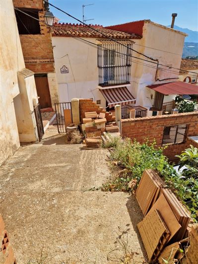 Image No.5-3 Bed Village House for sale