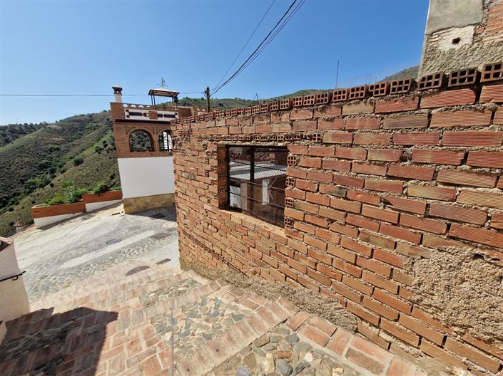 Image No.8-3 Bed Village House for sale