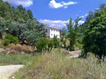 1 - Granada, Country House