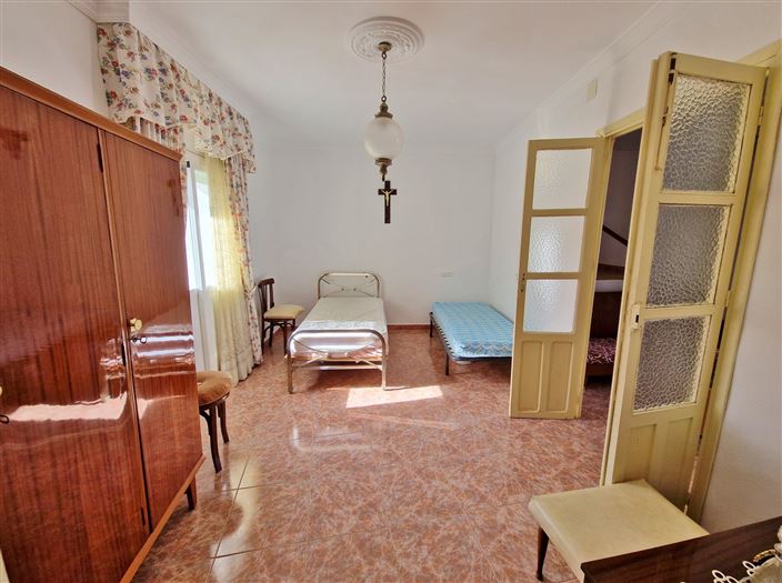 Image No.29-4 Bed Village House for sale