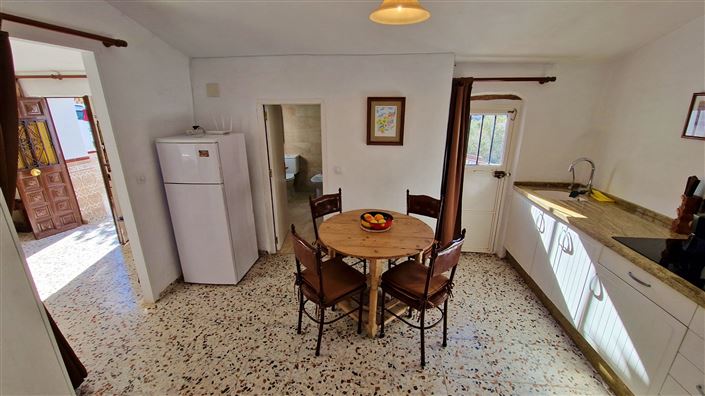 Image No.10-2 Bed Country House for sale