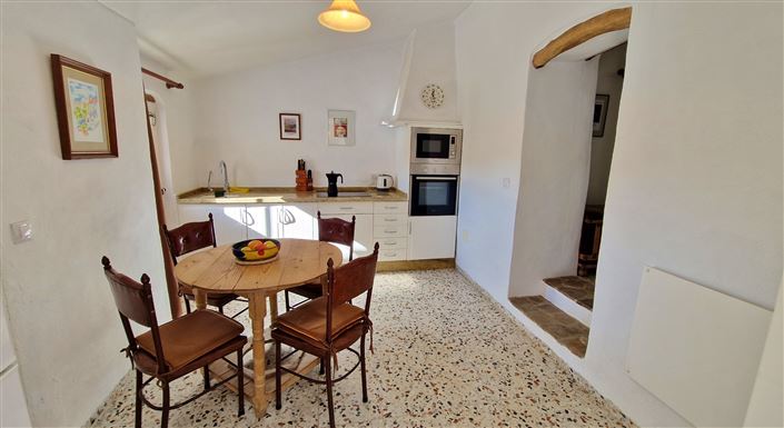 Image No.12-2 Bed Country House for sale