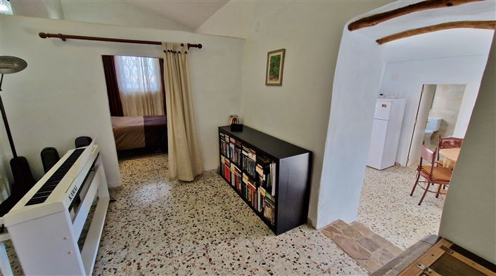 Image No.18-2 Bed Country House for sale