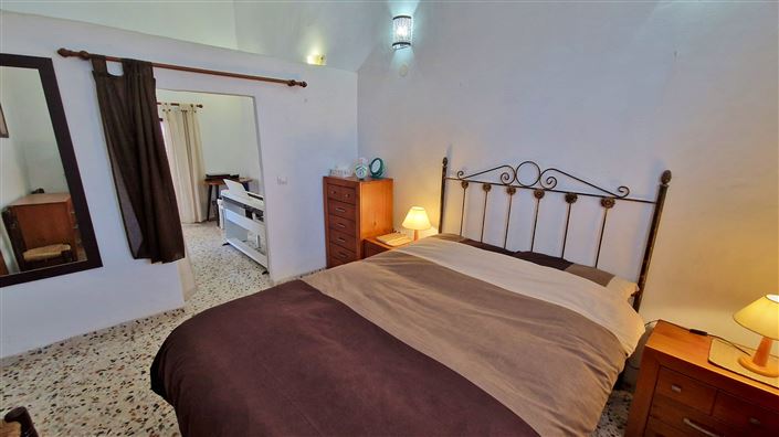 Image No.20-2 Bed Country House for sale