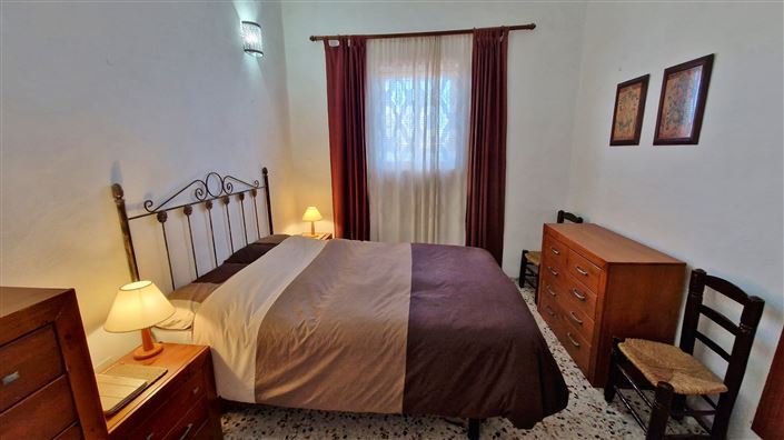 Image No.21-2 Bed Country House for sale