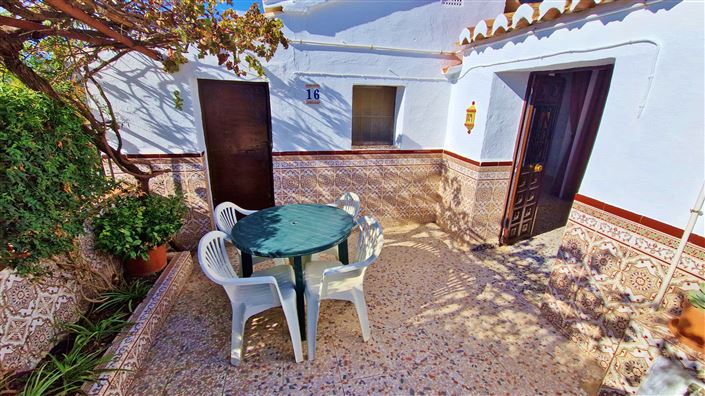 Image No.3-2 Bed Country House for sale