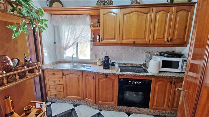 Image No.10-6 Bed Townhouse for sale