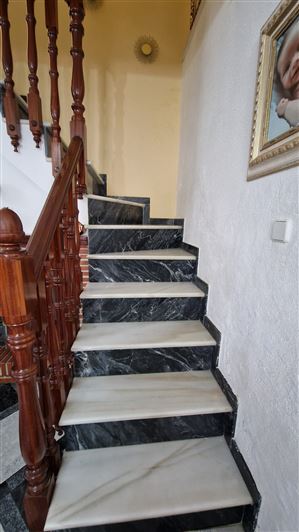 Image No.14-6 Bed Townhouse for sale