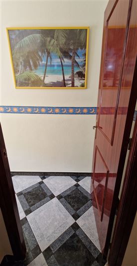 Image No.19-6 Bed Townhouse for sale