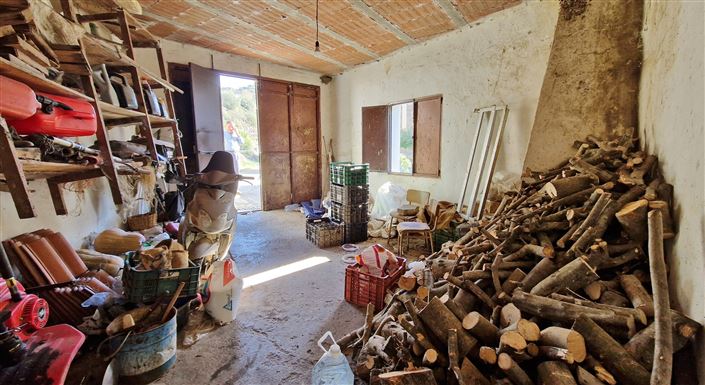 Image No.35-6 Bed Townhouse for sale