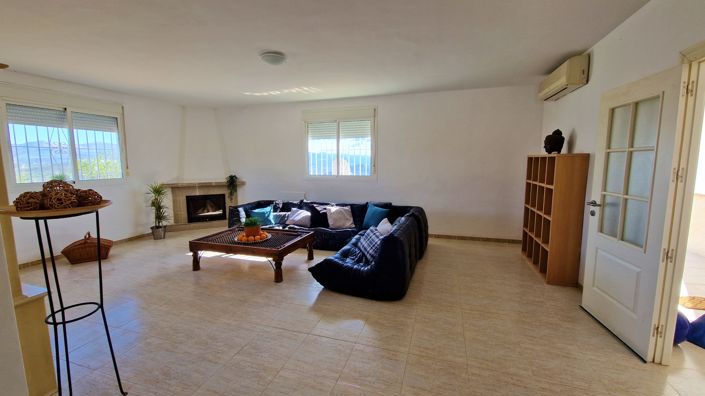 Image No.14-4 Bed Country House for sale