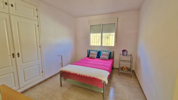 Image No.22-4 Bed Country House for sale