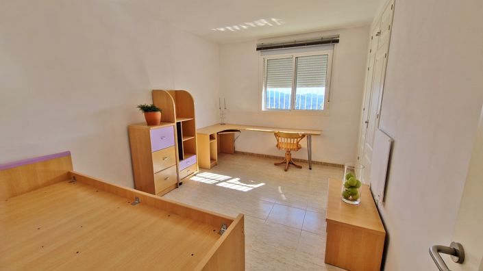 Image No.28-4 Bed Country House for sale