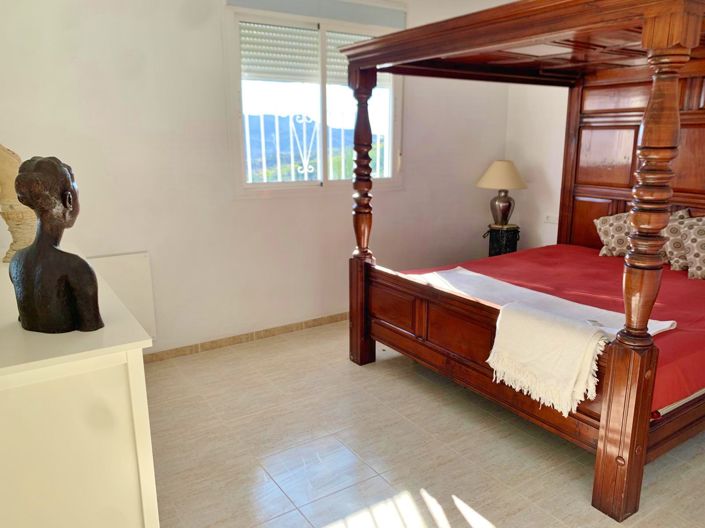 Image No.31-4 Bed Country House for sale