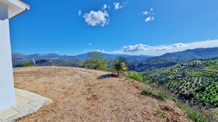 Image No.7-4 Bed Country House for sale