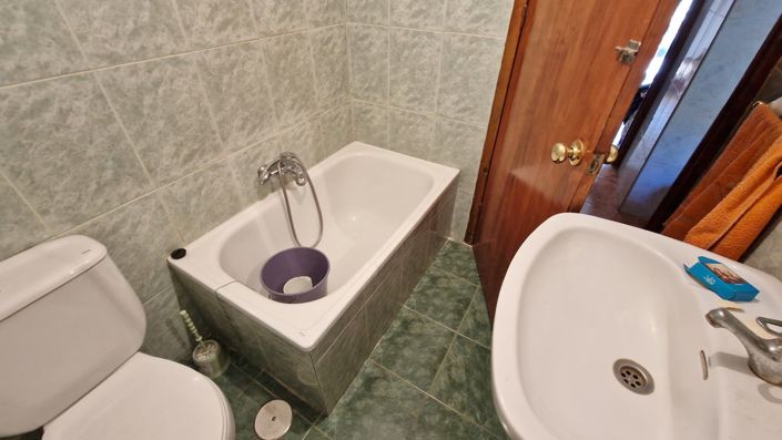 Image No.11-5 Bed Country House for sale