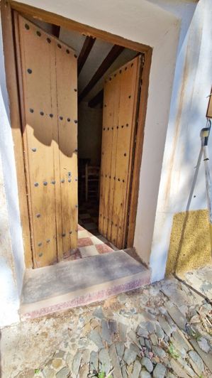 Image No.28-5 Bed Apartment for sale