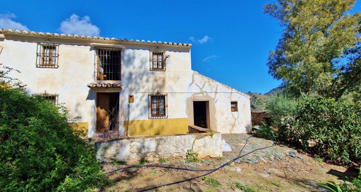 Image No.3-5 Bed Country House for sale