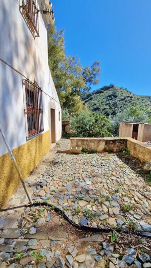 Image No.31-5 Bed Country House for sale