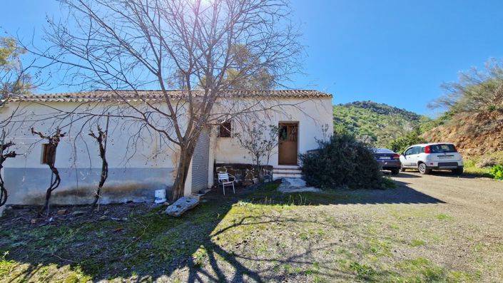Image No.6-5 Bed Country House for sale