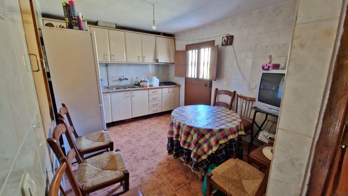 Image No.8-5 Bed Country House for sale