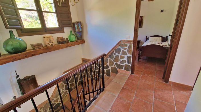 Image No.25-5 Bed Country House for sale