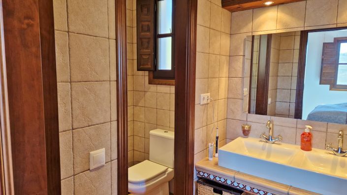 Image No.29-5 Bed Country House for sale