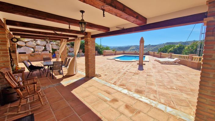 Image No.6-5 Bed Country House for sale