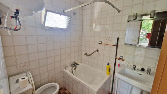 Image No.12-2 Bed Country House for sale