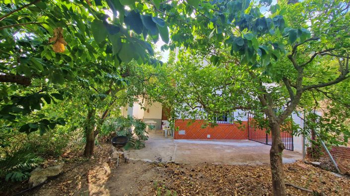 Image No.4-2 Bed Country House for sale