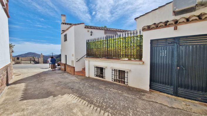 Image No.3-4 Bed Townhouse for sale