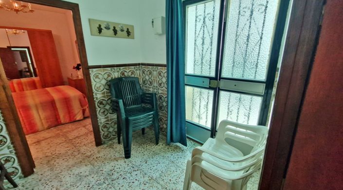 Image No.6-7 Bed Village House for sale